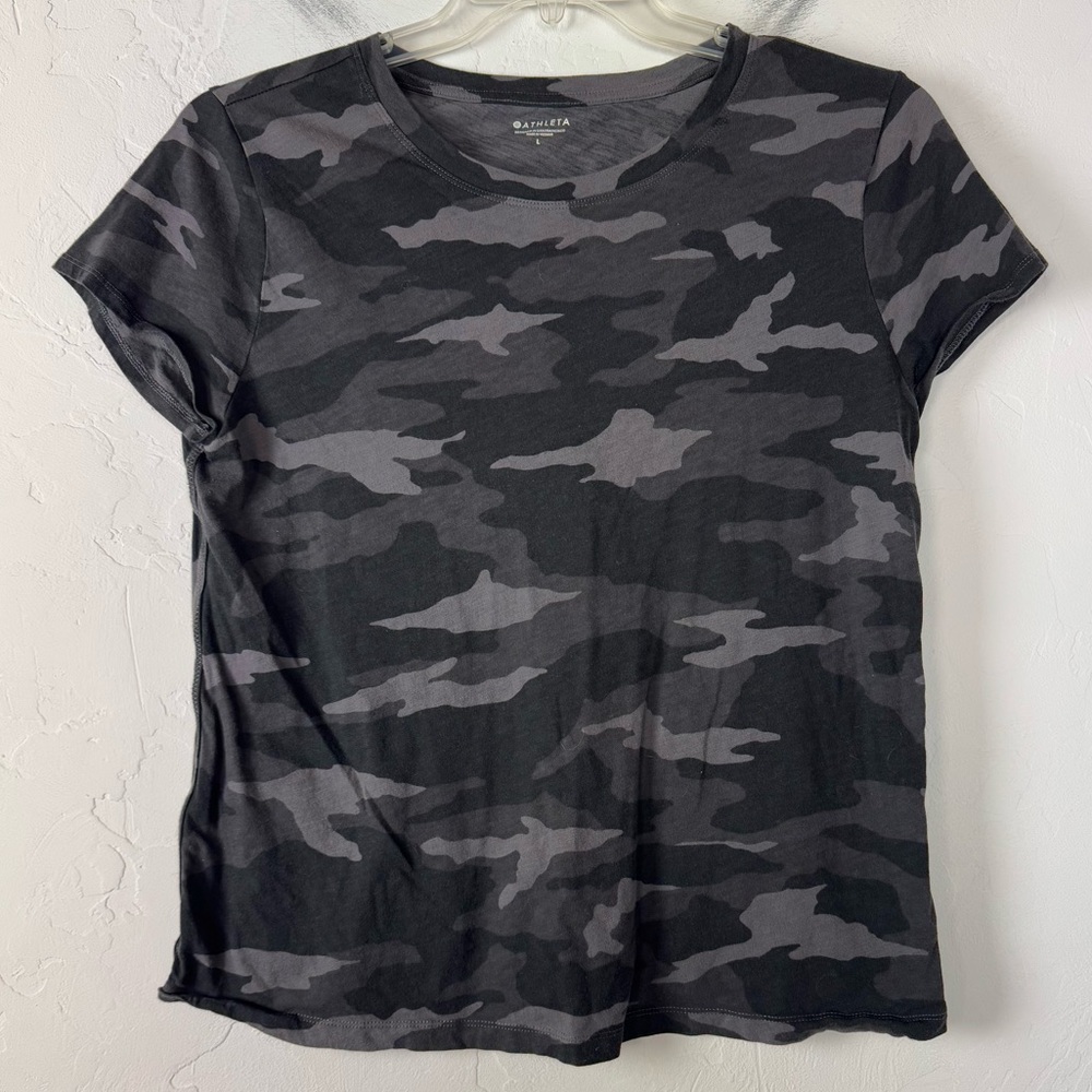 Athleta Shirt Knit Top Tee Daily Camo Crew Neck‎ Printed Short Sleeve Black Grey